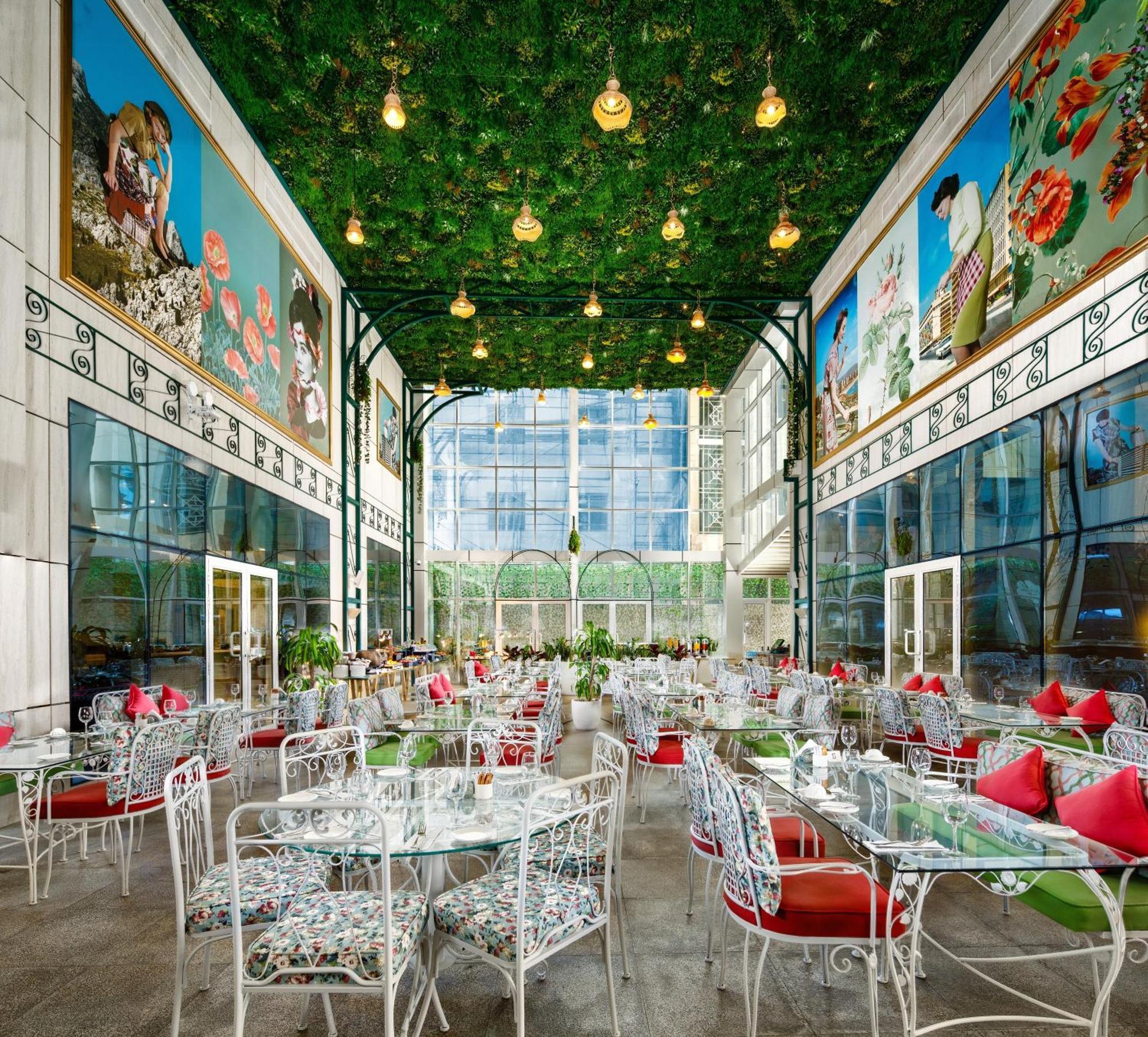 Millennium Place Doha Exteriör bild The interior of the restaurant