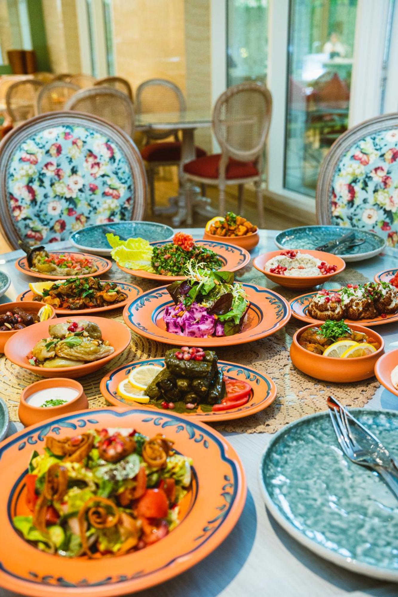 Millennium Place Doha Exteriör bild Armenian cuisine