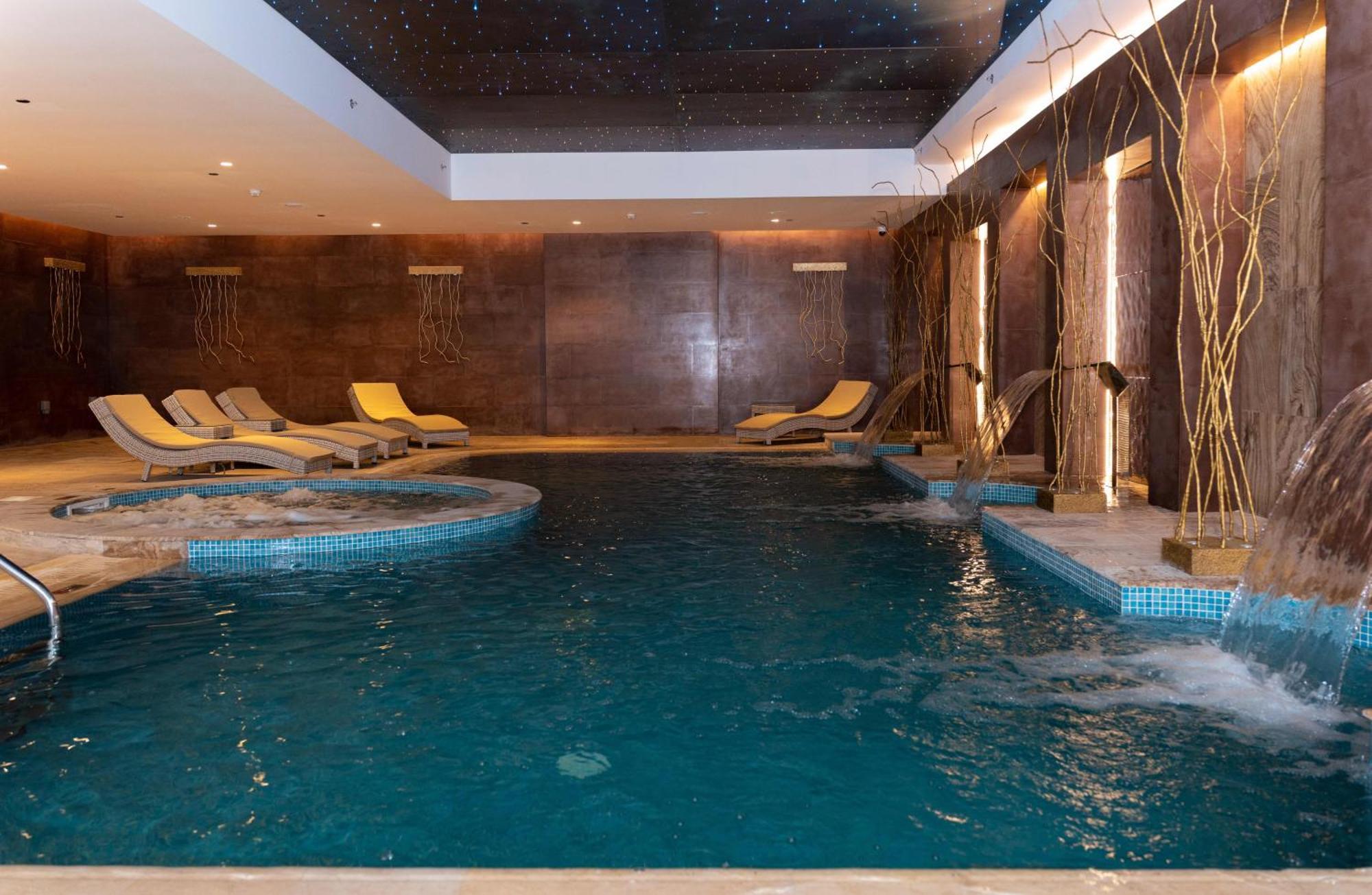 Millennium Place Doha Exteriör bild Spa at the hotel