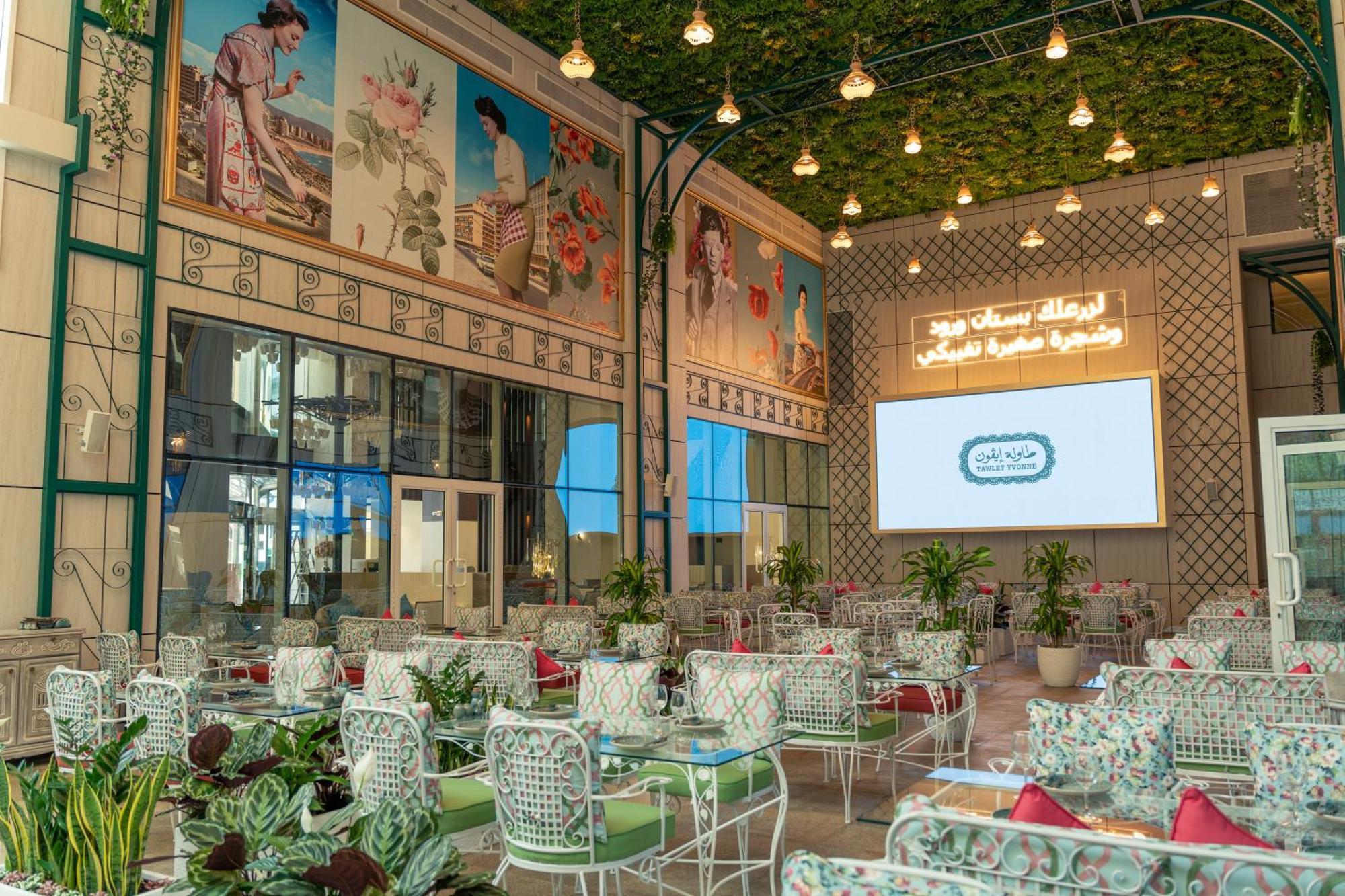 Millennium Place Doha Exteriör bild The interior of the restaurant